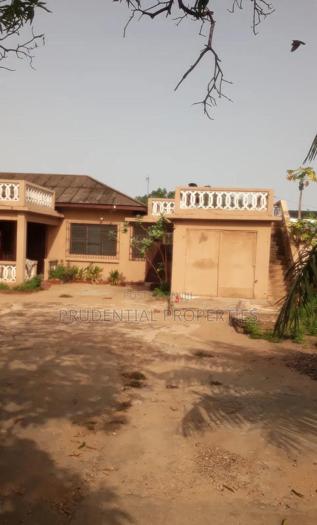 4bdrm House in Kokomlemle for sale · Photo 6