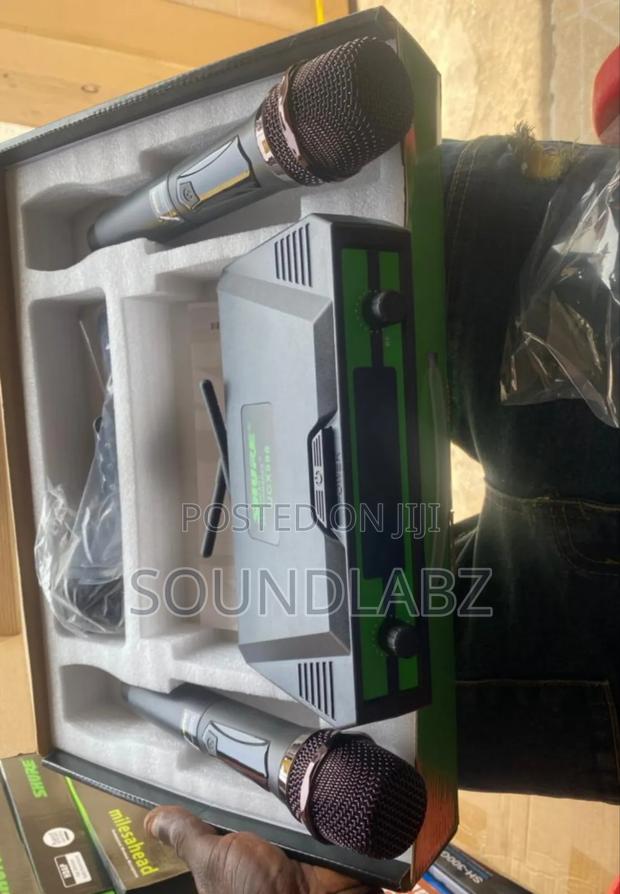 Shure Ugx 888 Professional Wireless Microphone · Photo 2
