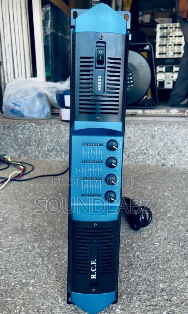 Rcf R-8000 4-channel Power Amplifier · Photo 1