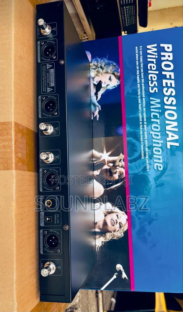 Shure Sy-404 4in1 Wireless Professional Microphone · Photo 2