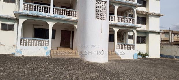 18bdrm Mansion in Accra Properties for sale · Photo 5