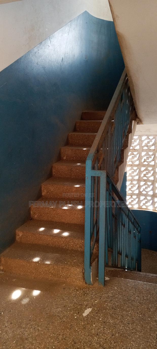 30 Rooms for Sale in Accra · Photo 4