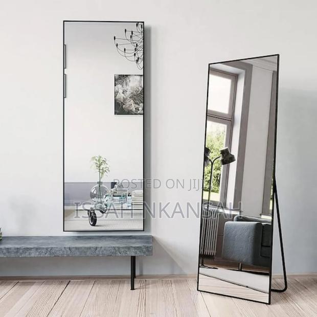 Standing or Wall Mirror · Photo 2