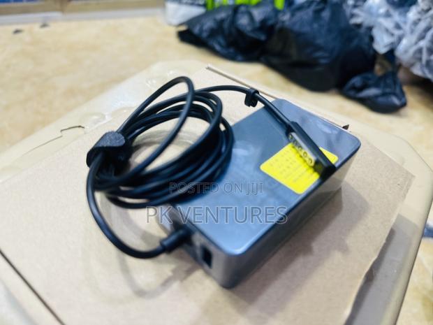 Microsoft Surface Charger · Photo 5