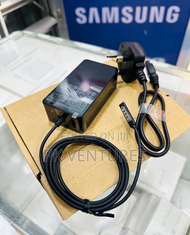 Microsoft Surface Charger · Photo 2