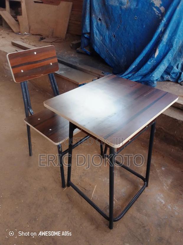 Lecture Hall Furniture · Photo 2