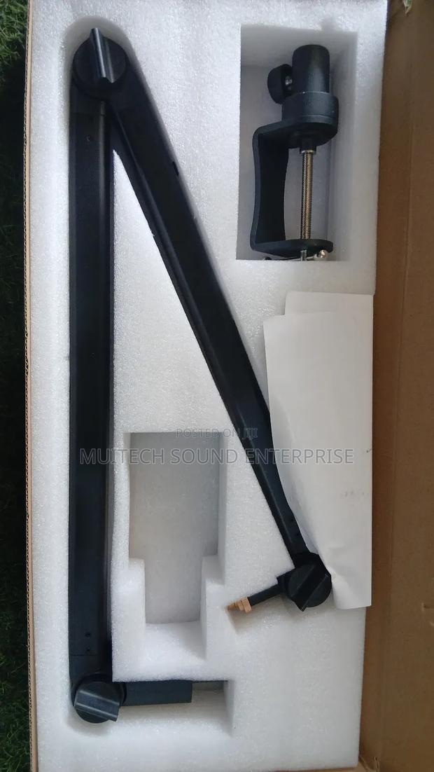 Studio Microphone Stand · Photo 2