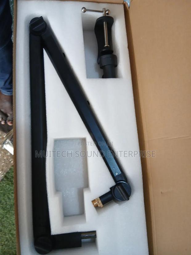 Studio Microphone Stand · Photo 4