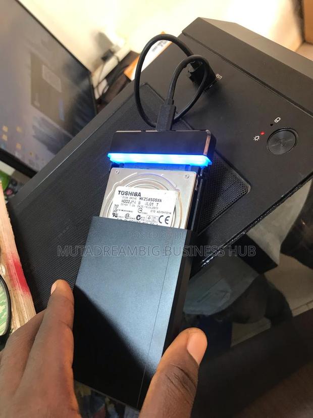 Type C External Cases /RGB SSD Enclosure · Photo 6
