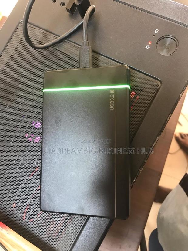 Type C External Cases /RGB SSD Enclosure · Photo 4