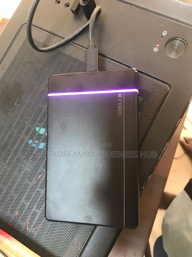 Type C External Cases /RGB SSD Enclosure · Photo 5