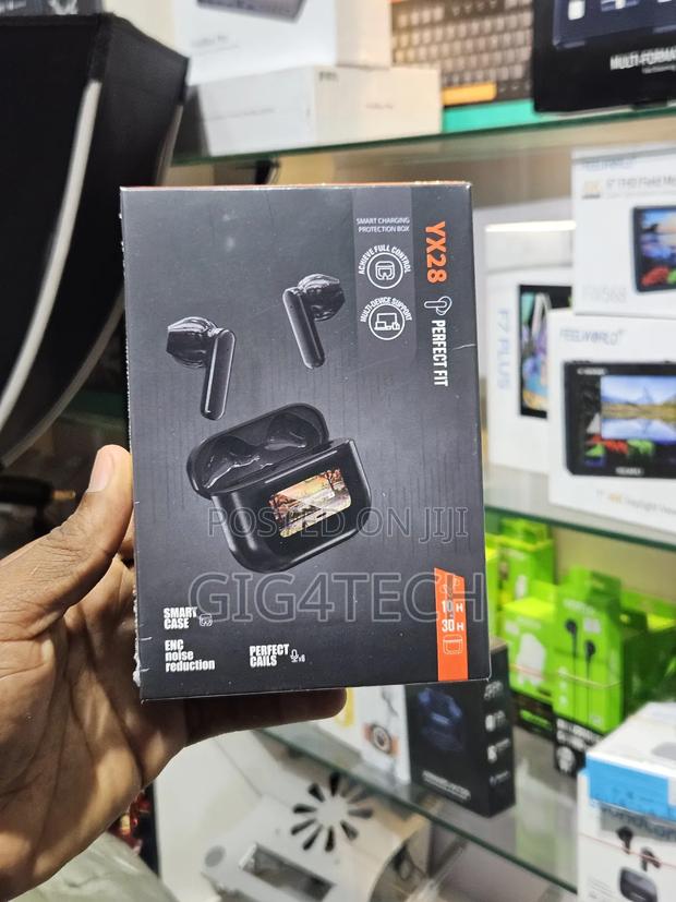 Yx28 Earpod With Touch Screen Perfect Fit · Photo 1