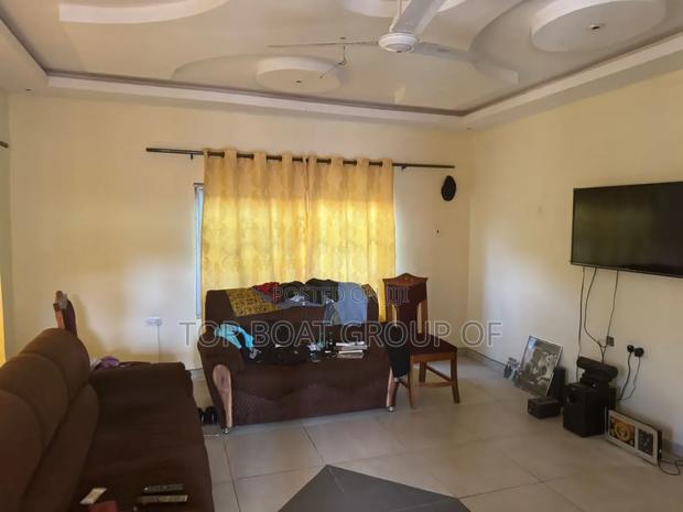 6bdrm House in Top Boat Estate, Kumasi Metropolitan for sale · Photo 6