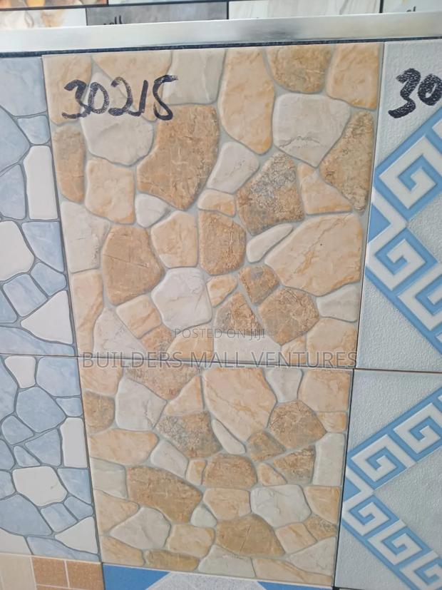30x30cm Floor Tiles (17pcs/Box) · Photo 1