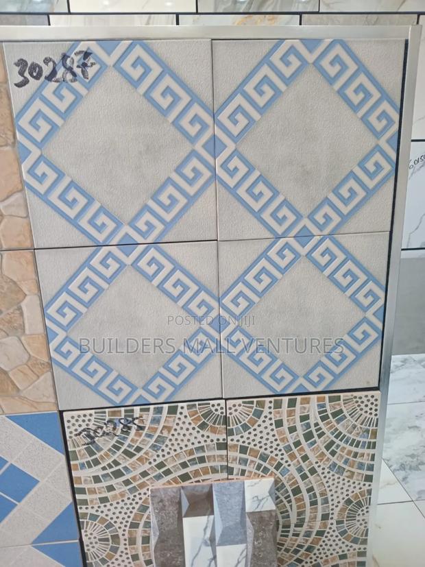 30x30cm Floor Tiles (17pcs/Box) · Photo 3