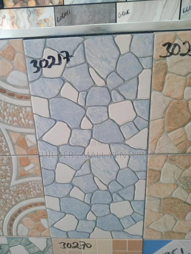 30x30cm Floor Tiles (17pcs/Box) · Photo 4