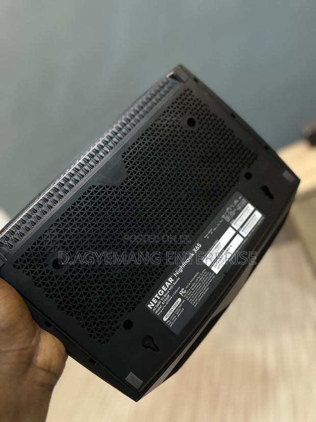 Netgear Nighthawk · Photo 4