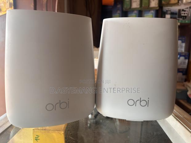 Netgear Orbi · Photo 2
