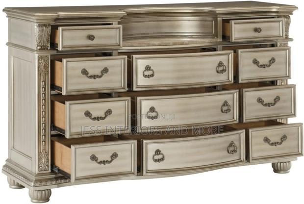 Dresser (11- Drawer) · Photo 2
