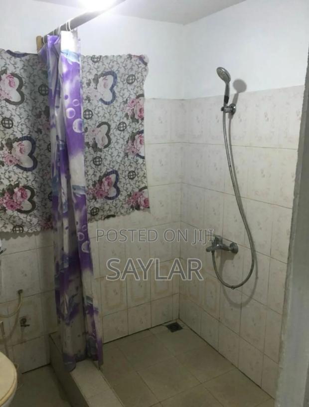 3 Bedrooms House Sitting on 90/100 Land Size Tema Comm12 · Photo 5