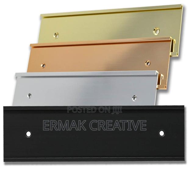 Door Label With Holder · Photo 4