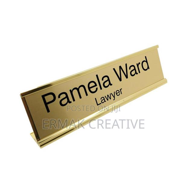 Desktop Sign · Photo 3