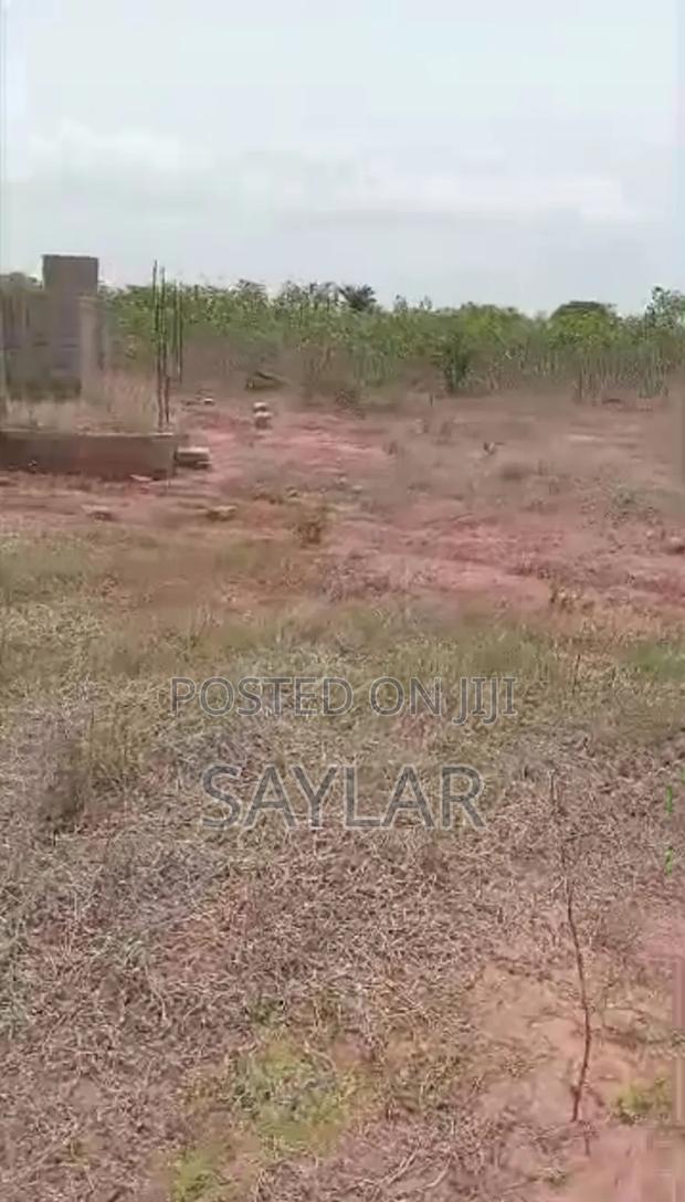 Full Plot Tema West Klagon, With Uncompleted Building on Lintle Level · Photo 5