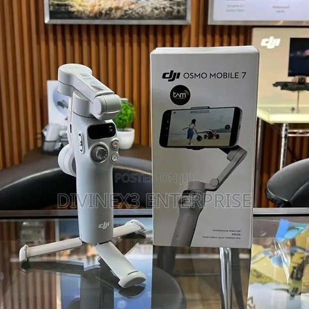 DJI Osmo Mobile 7 · Photo 1