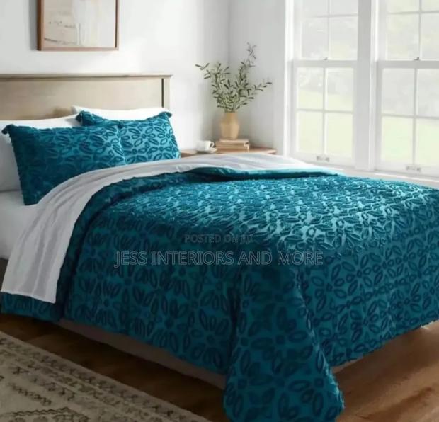 Threshold 7-Piece Comforter Sheet Set · Photo 1