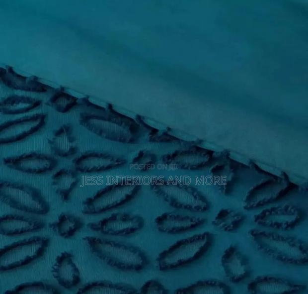 Threshold 7-Piece Comforter Sheet Set · Photo 3