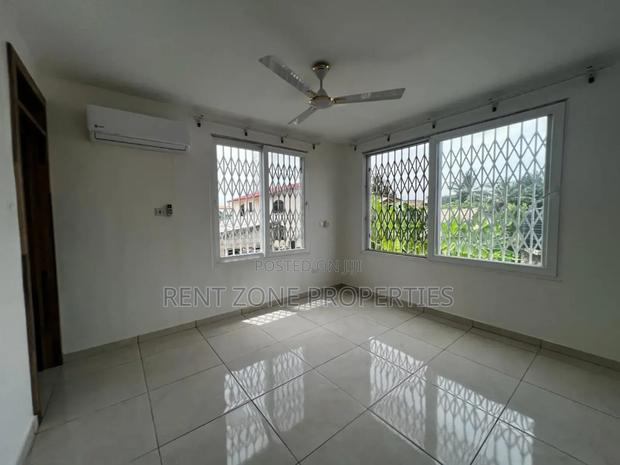 3bdrm Apartment in Rent Zone Properties, West Legon for rent · Photo 7