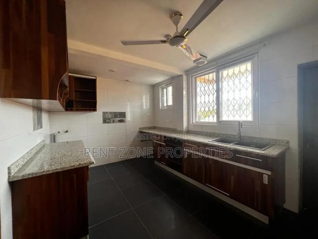 3bdrm Apartment in Rent Zone Properties, West Legon for rent · Photo 8