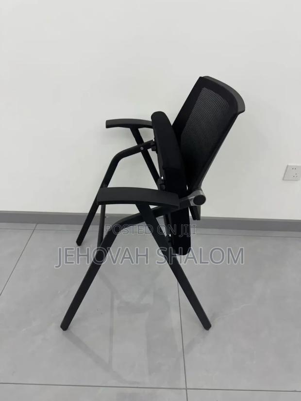 Student Chair With Table Available for Sale · Photo 1