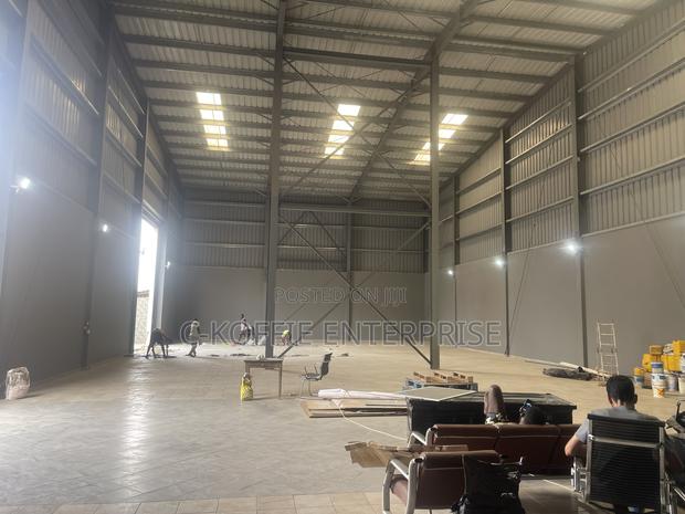 640 SQM Warehouse at North Kaneshie Industrial Area · Photo 3