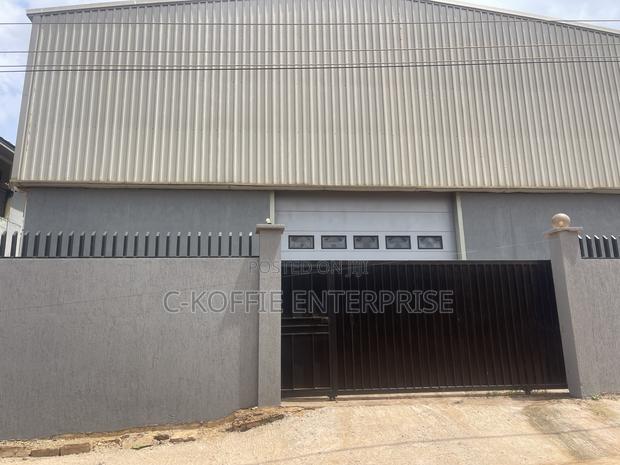 640 SQM Warehouse at North Kaneshie Industrial Area · Photo 5