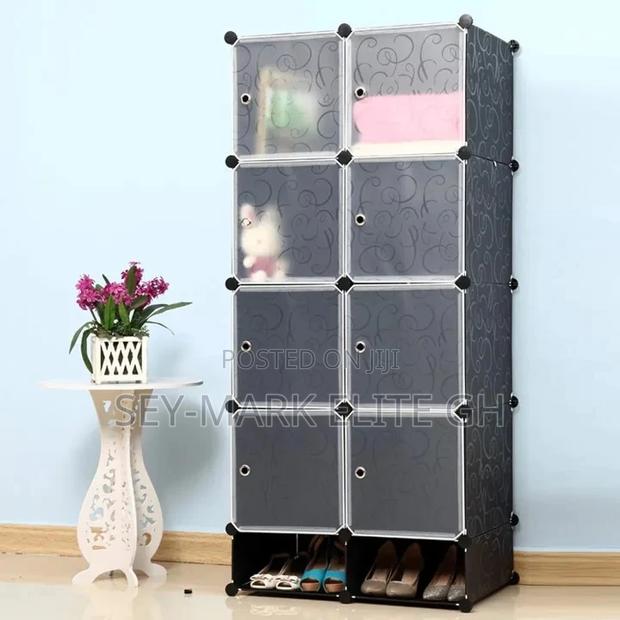 8 Cubes Plastic Wardrobe · Photo 1
