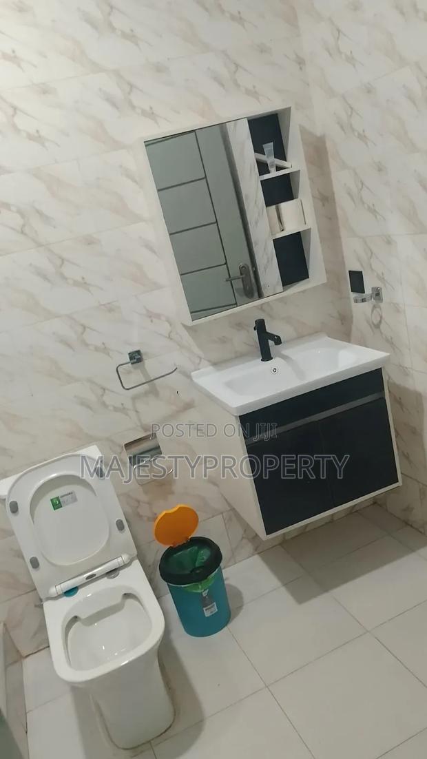 Fully Furnished 2bedrooms Apartments Ashaley Botwe for Rent · Photo 7