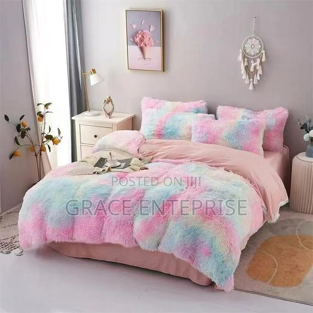 Superb Fluffy Duvet in Quality Texture · Photo 1