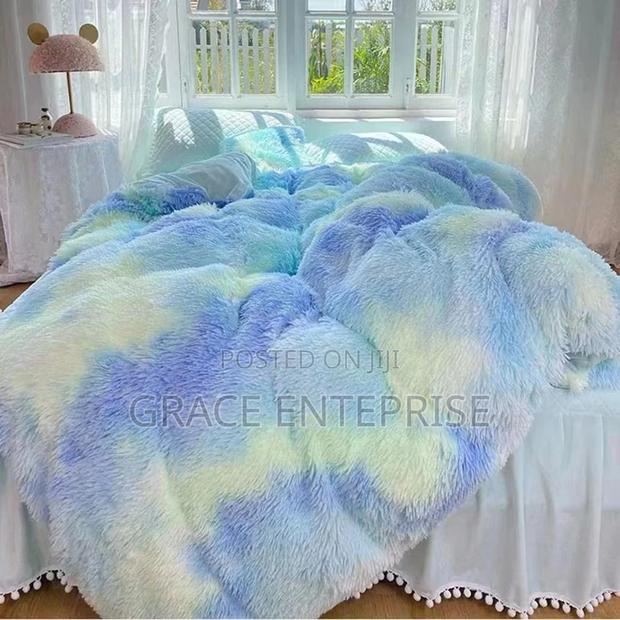 Beautiful and Authentic Fluffy Carpet in Diff Colors · Photo 1