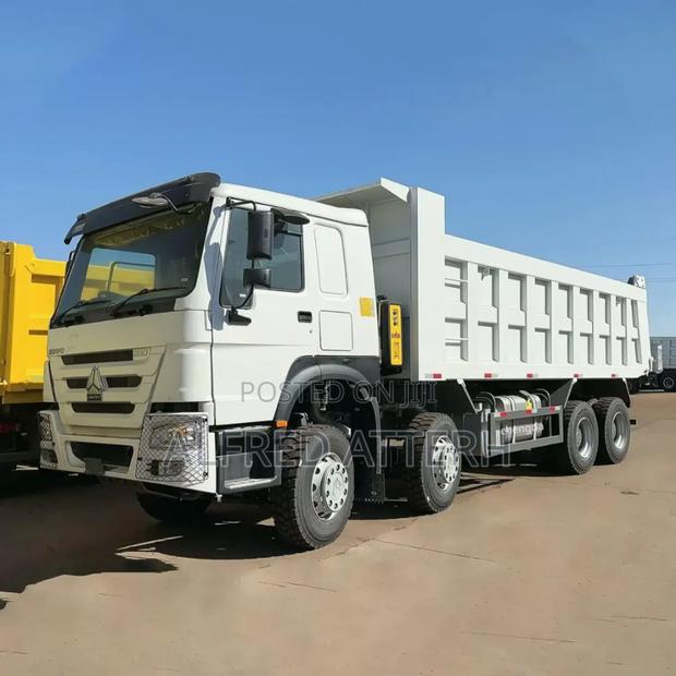 Howo Trucks Available · Photo 5