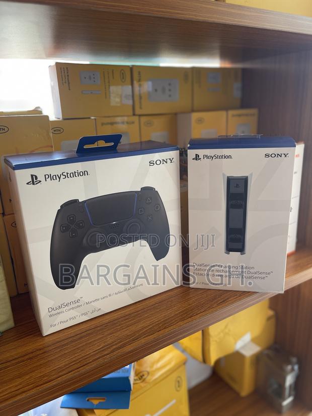 Ps5 Dualsense Controller + Dualsense Charging Station Combo · Photo 1