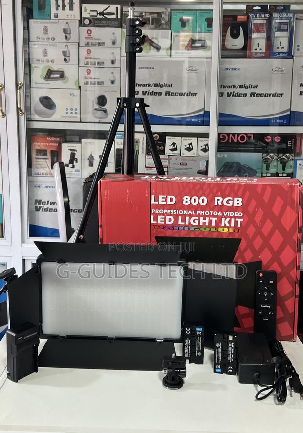 Led 800 RGB Professional Photo and Video Led Light Kit · Photo 3