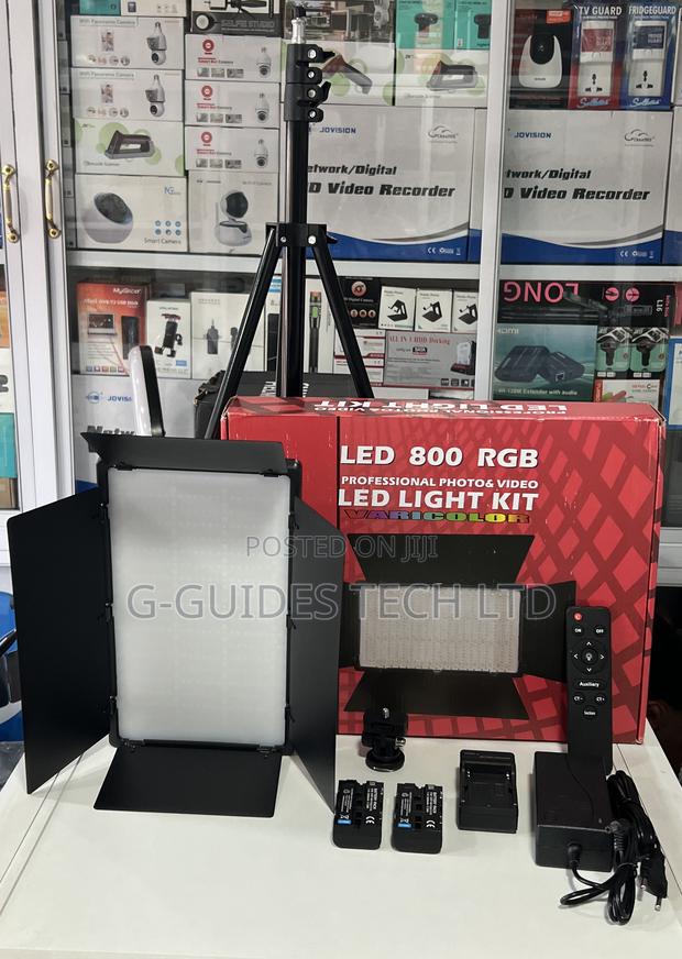 Led 800 RGB Professional Photo and Video Led Light Kit · Photo 4