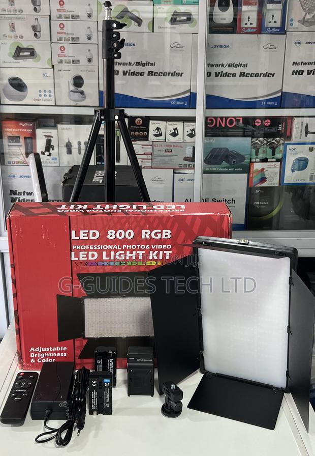 Led 800 RGB Professional Photo and Video Led Light Kit · Photo 5