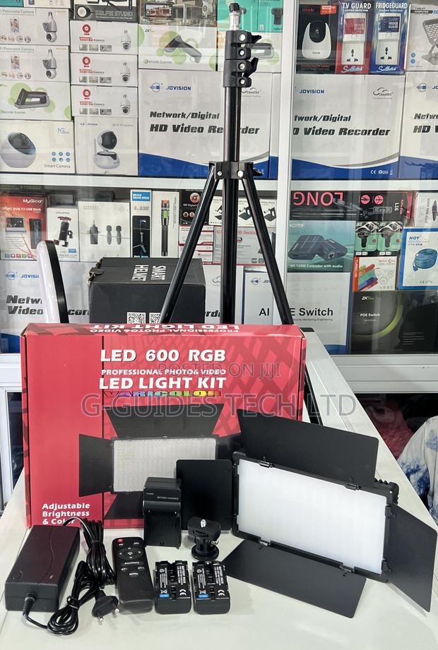 Led 600+ RGB Professional Photo and Video Led Light Kit · Photo 3