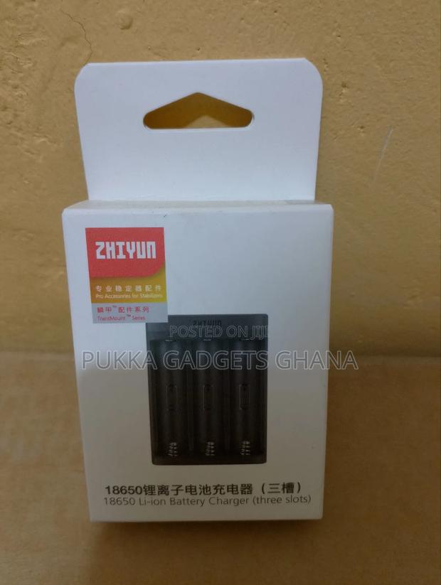 Zhyiun Crane 2/3 Charger · Photo 1