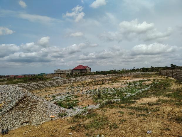 Half Plot of Land Available for Outright Purchase · Photo 1