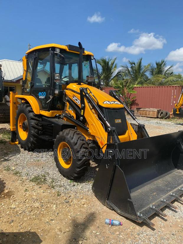 JCB Backhoe Loader · Photo 1