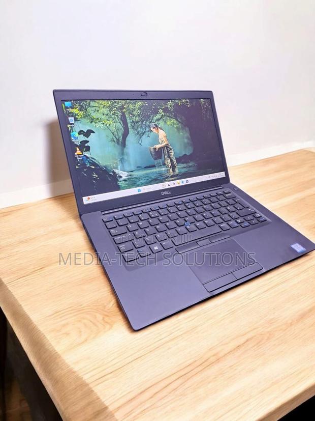 Laptop Dell Latitude 7490 16GB Intel Core i7 SSD 256GB · Photo 1