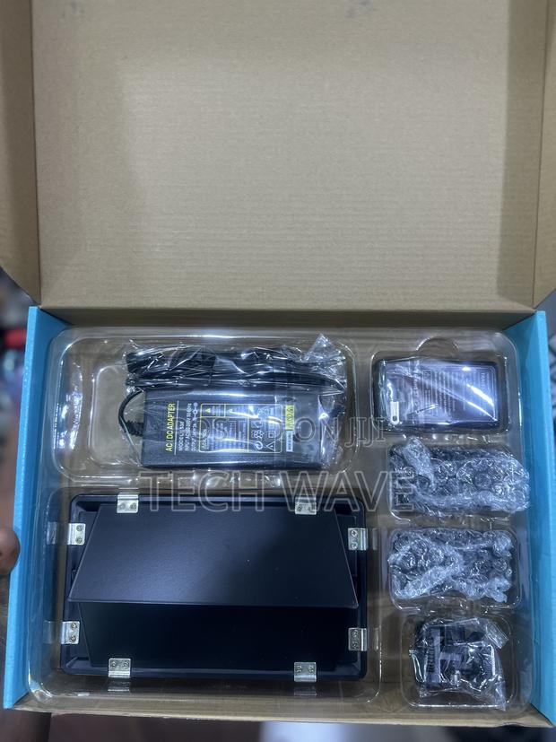 Pro Led 680 Video Light With Adapter Batteries Stand · Photo 2